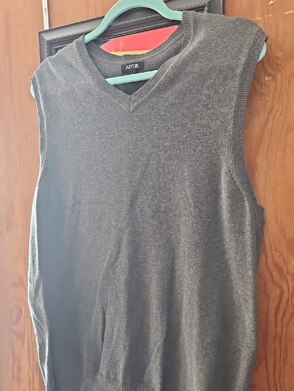 Apt. 9 Men's Charcoal Gray V-Neck Sweater Vest